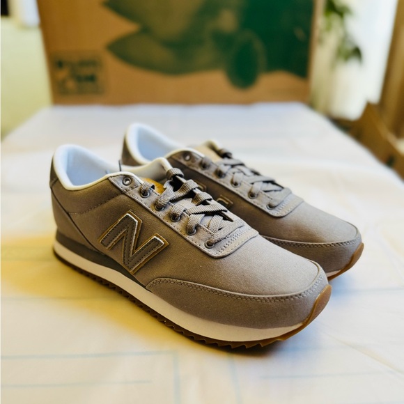 New Balance 501 new in box - Picture 2 of 6